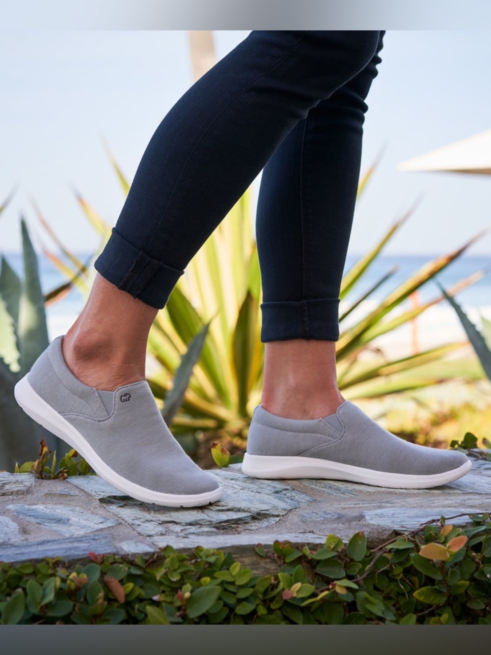 NWOT Merinos WOMEN'S SLIP-ONS STONE gray size 9 US wool casual sneakers
